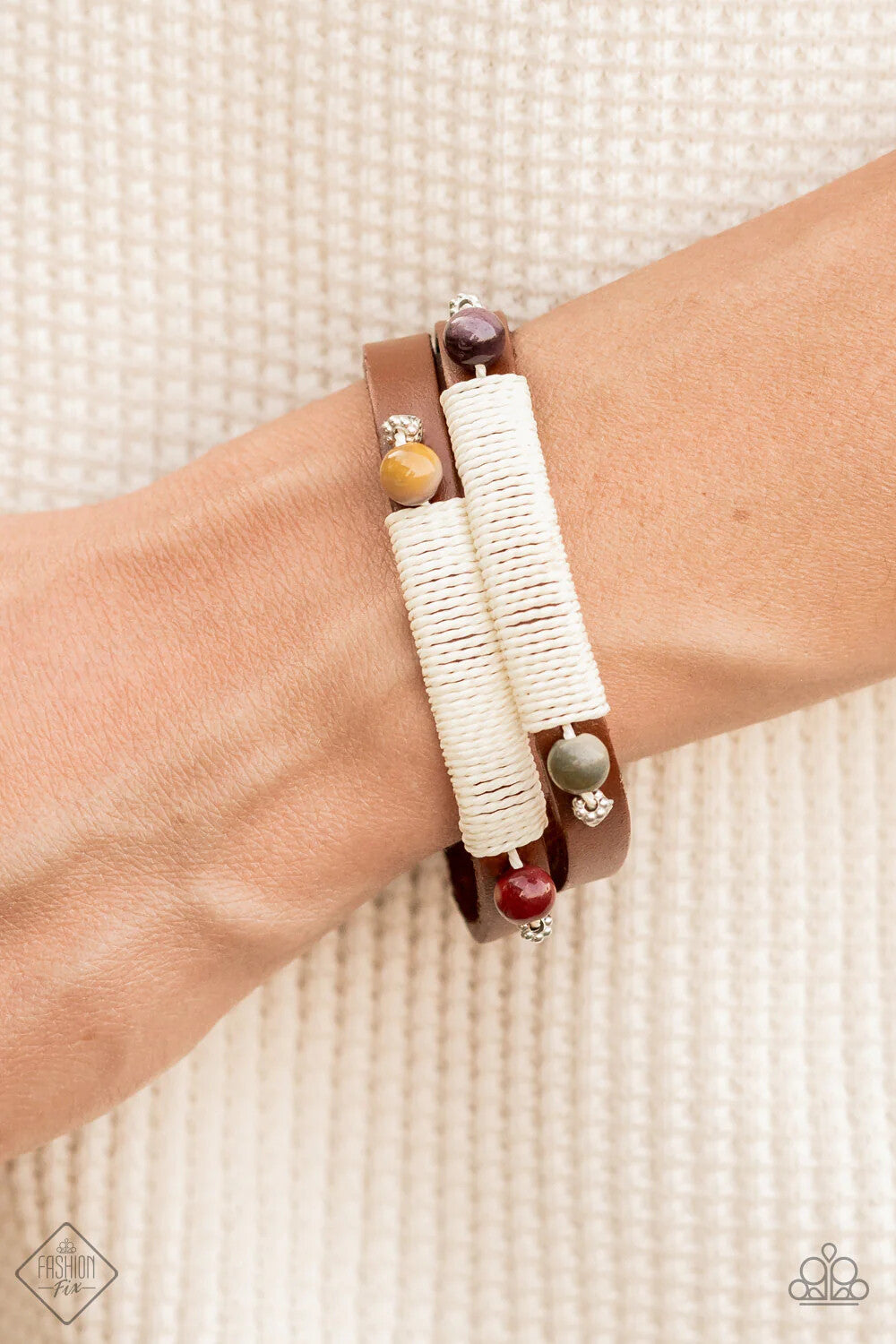 Paparazzi -Jewelry, Namaste Mama Brown Fashion-Fix-Set.