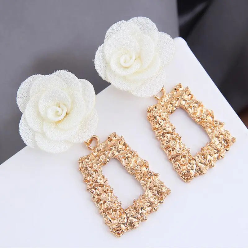 Flower Temperament Exaggerated Earrings