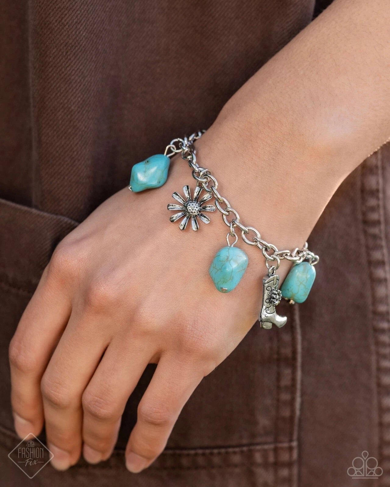 Simply Santa Fe- Fashion-Fix June