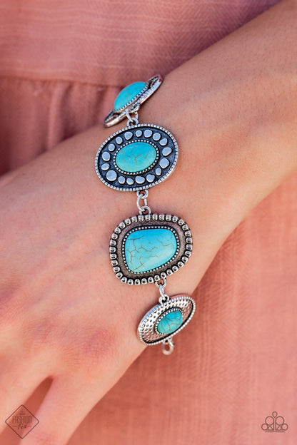 Paparazzi -Jewelry, Simply Santa Fe - Complete Trend Blend Fashion-Fix-Set.