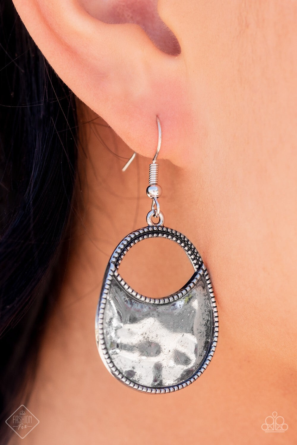 Paparazzi -Jewelry, Simply Santa Fe - Complete Trend Blend Fashion-Fix-Set.
