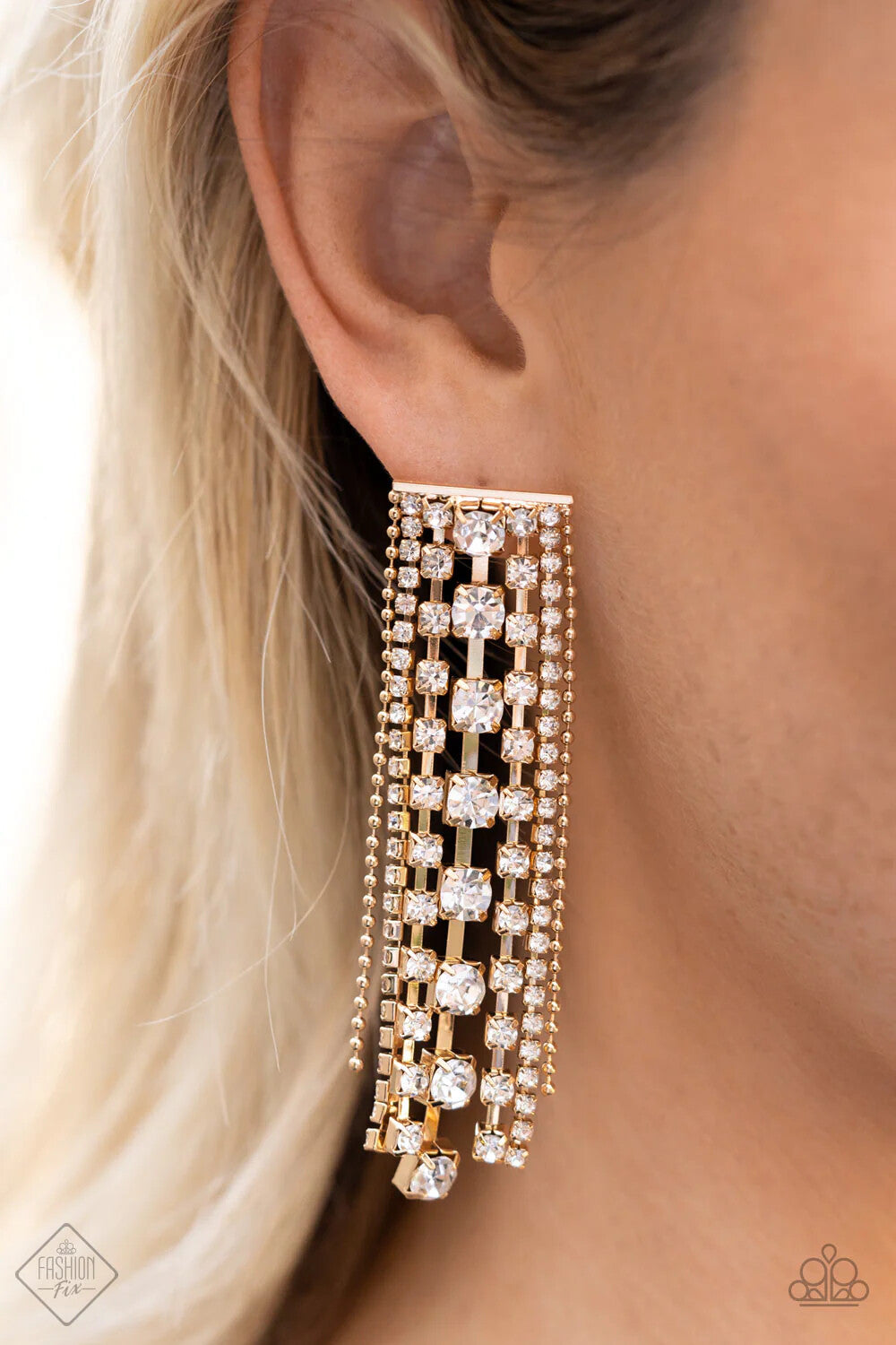 Paparazzi -Jewelry, Magnificent Musings Gold Fashion-Fix-Set.