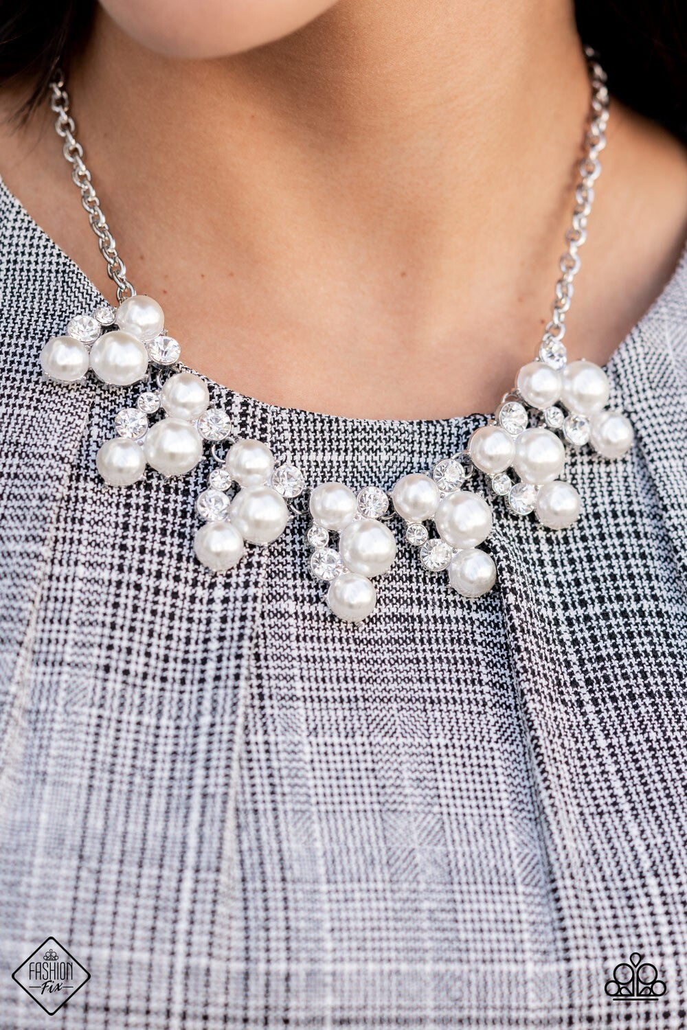 Paparazzi -Jewelry, Fiercely 5th Avenue - Complete Trend Blend Fashion-Fix-Set.