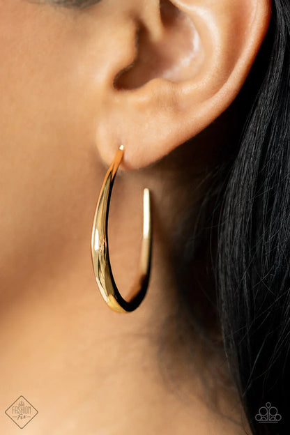 Paparazzi -Jewelry, Fiercely 5th Avenue Gold Fashion-Fix-Set.