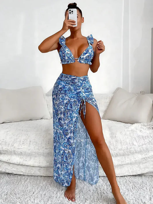 fashionable new printed bikini set of 3 Pieces Beachwear. Size: M